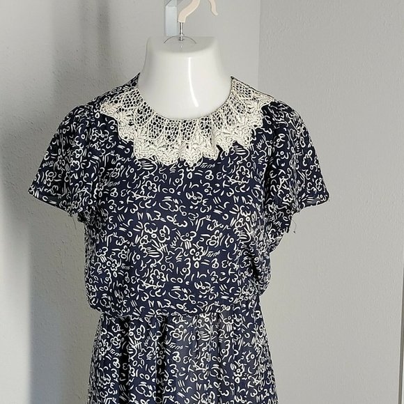 Items Vintage Classy Sheer Dress ~ Blue & White ~ Sz 8 ~ Below Knee - Picture 3 of 7